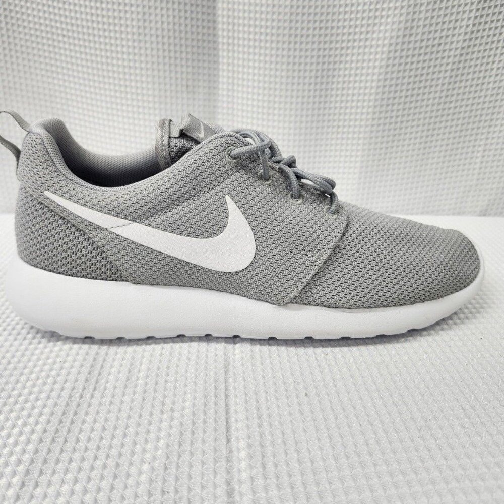 Nike Roshe One Women's Sneakers - Size 7.5 - Cool Grey